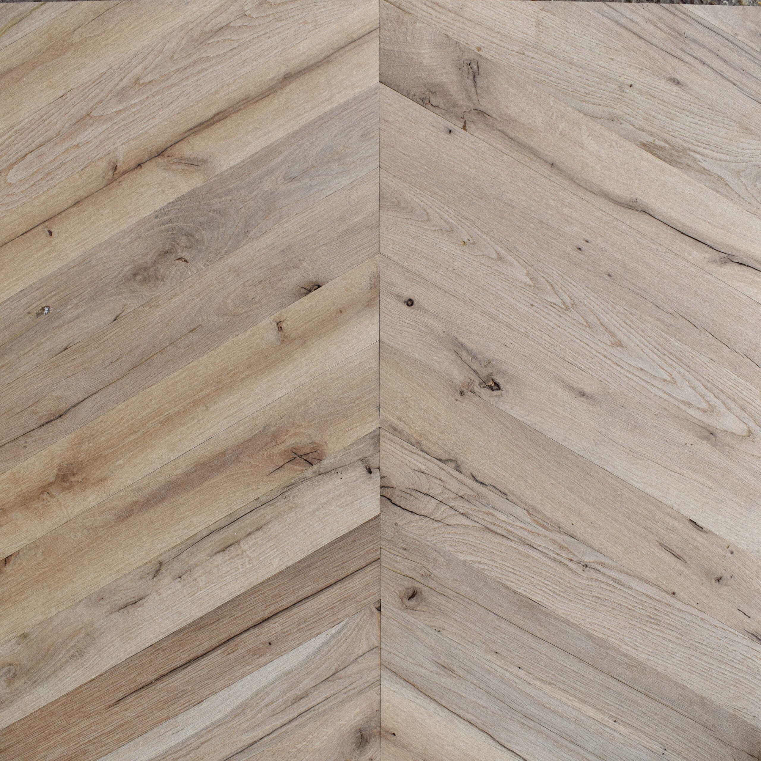 Chevron oak parquet 1