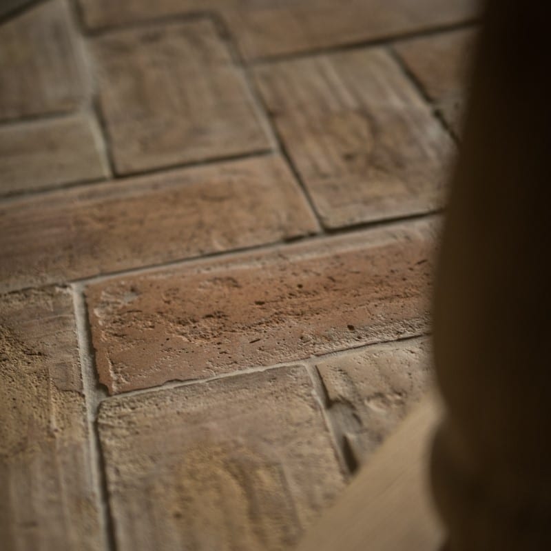 HAB large pale terracotta tile