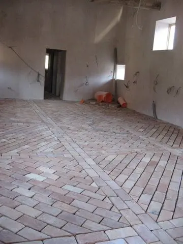 how to lay brick tiles