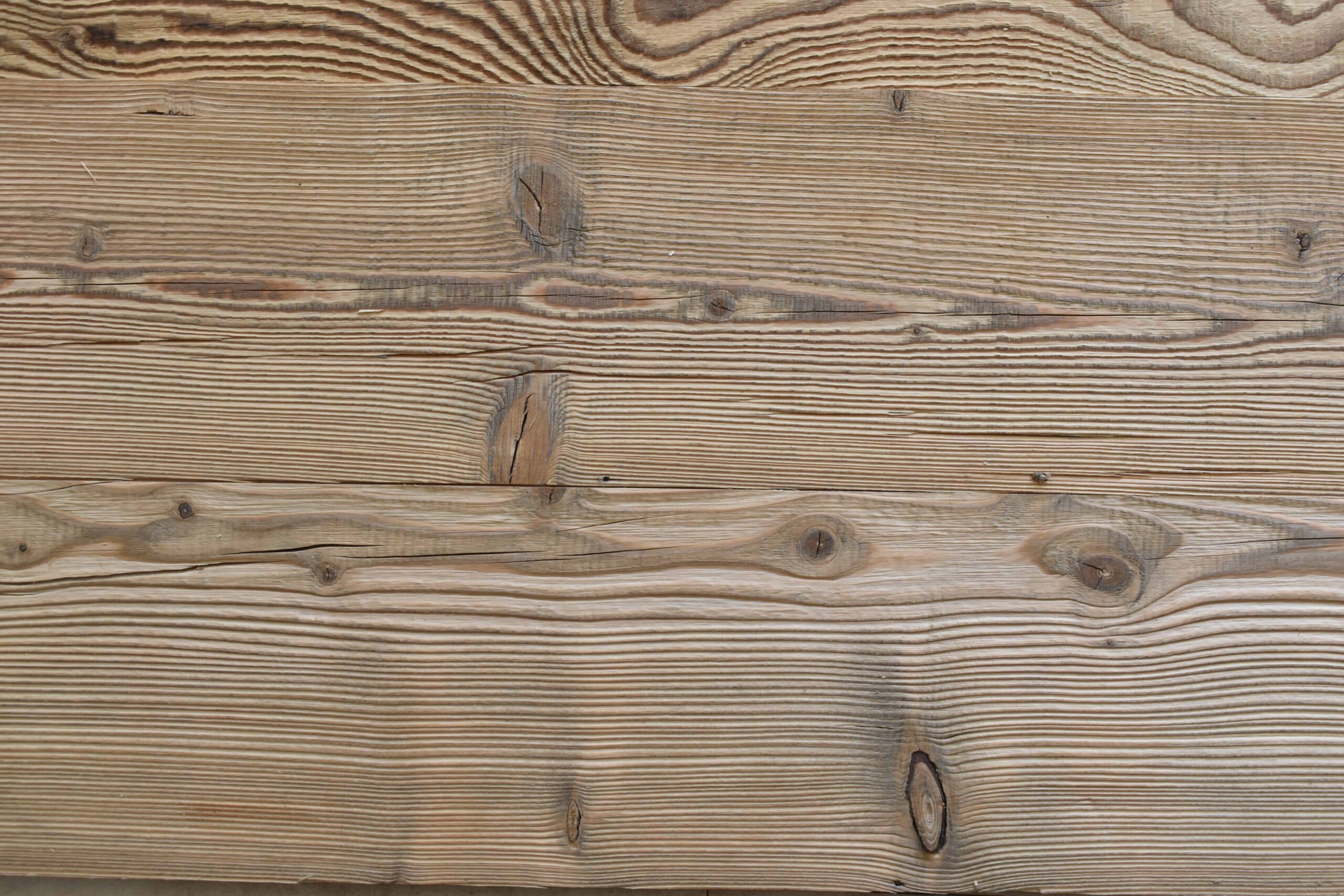 Reclaimed pine flooring 3