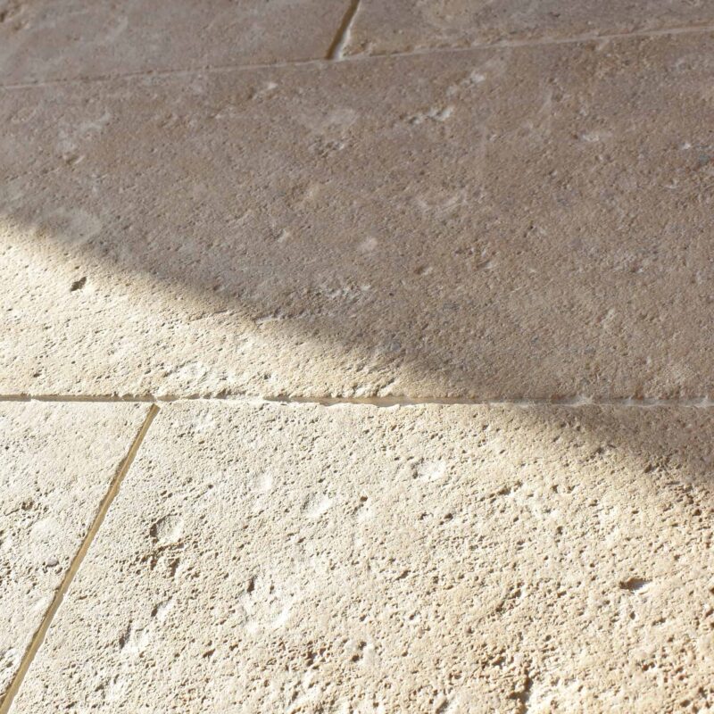 APL – Antiqued Ampilly Limestone